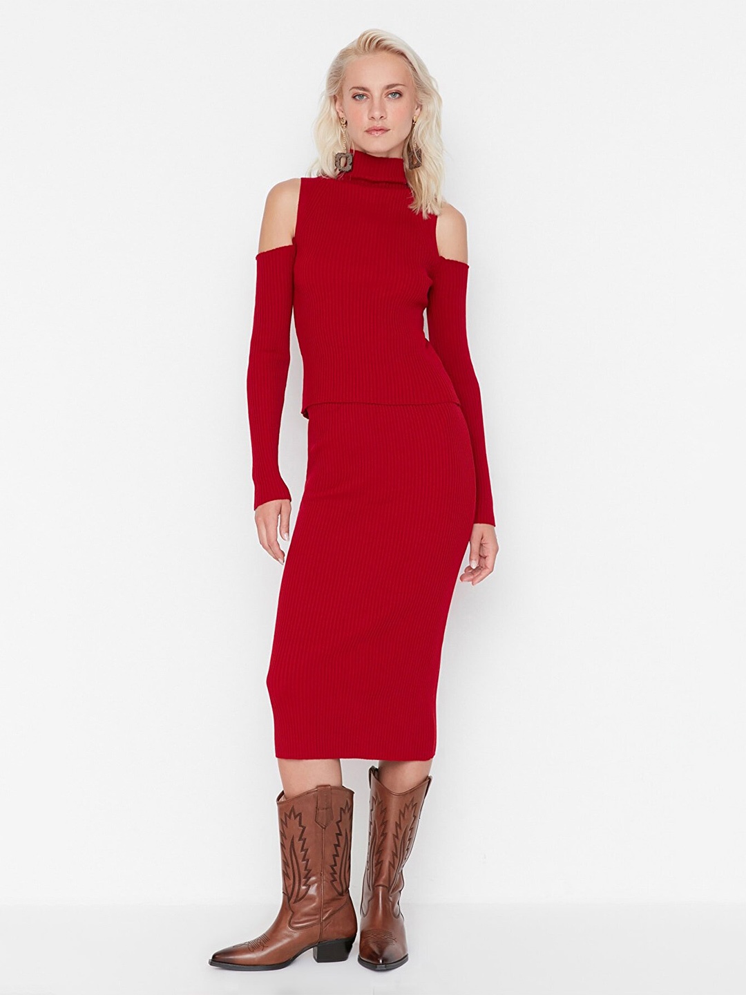 

Trendyol Women Solid Skirt With Top, Red