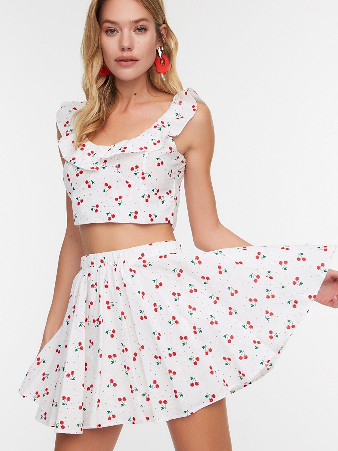 

Trendyol Women White & Red Printed Top with Skirt