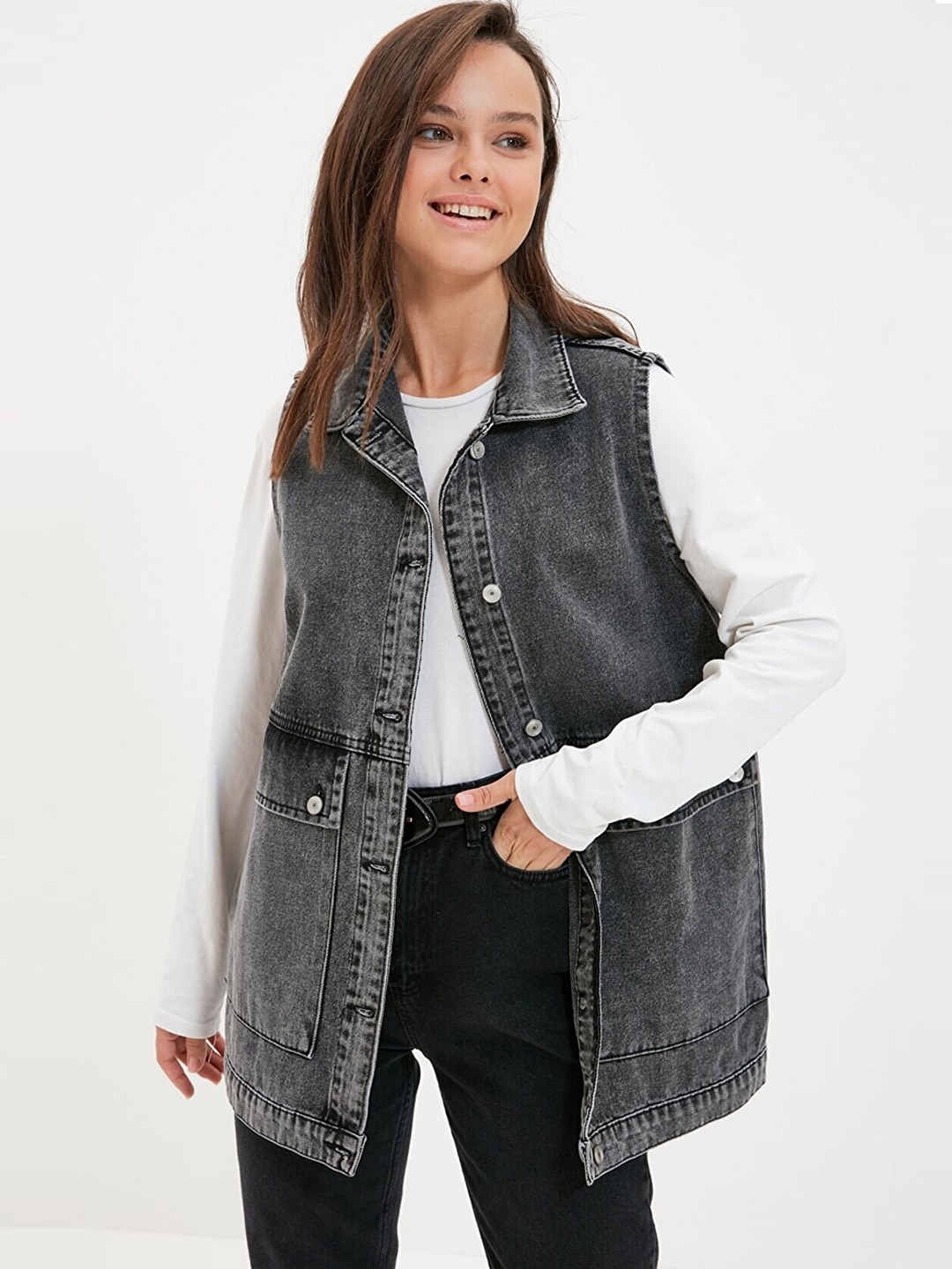 

Trendyol Women Charcoal Longline Denim Jacket
