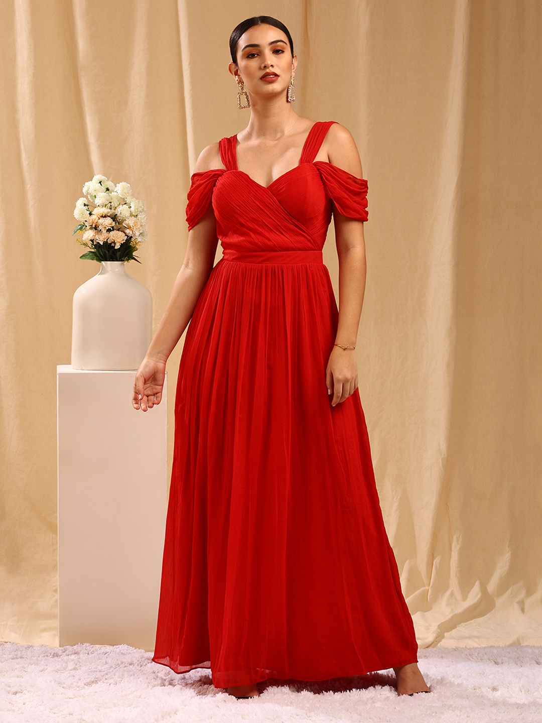 

TRENDY DIVVA Red Cold Shoulder Maxi Dress