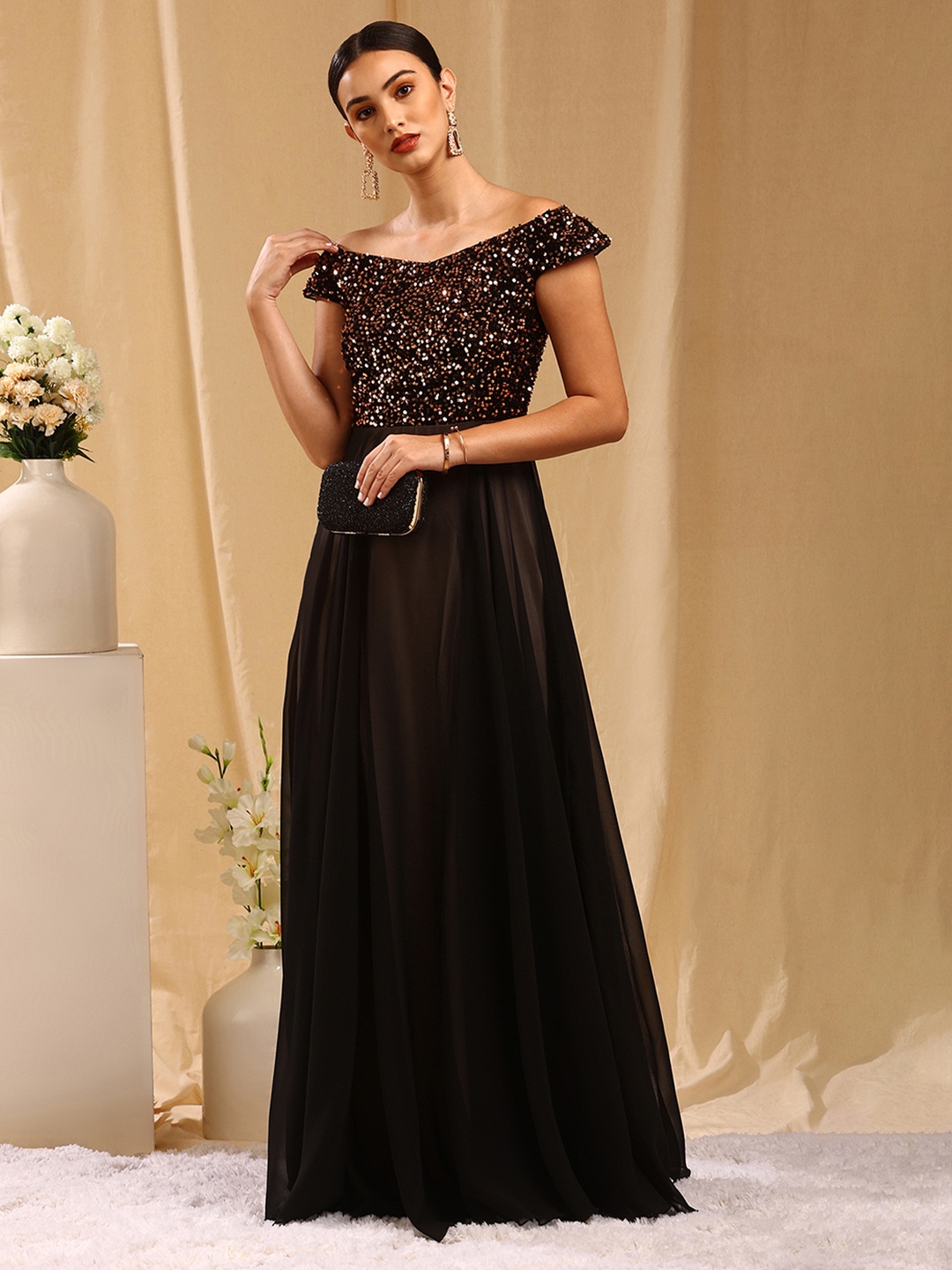 

TRENDY DIVVA Women Black Embellished Maxi Maxi Dress