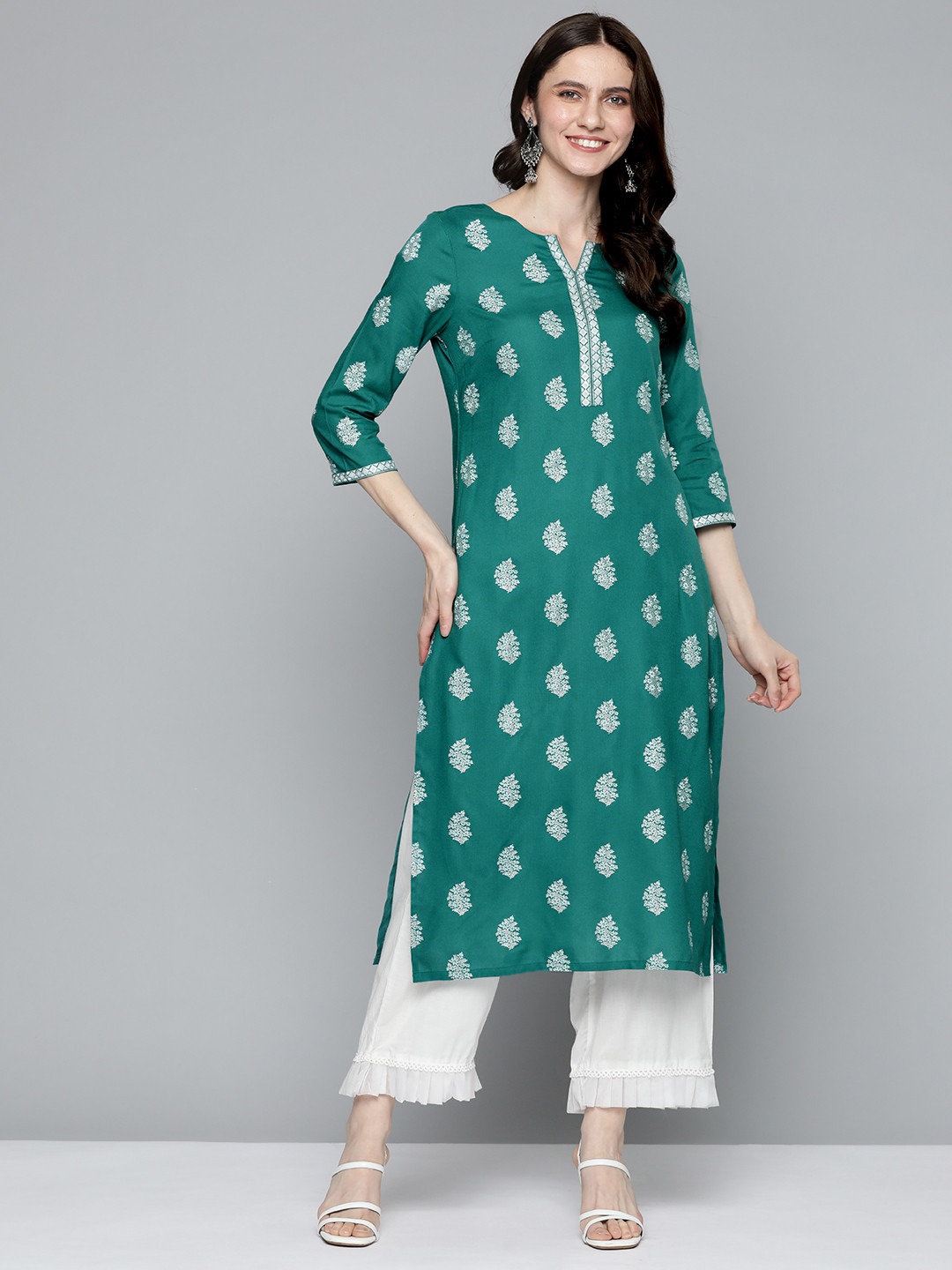

HERE&NOW Women Green & Off White Floral Print Straight Kurta