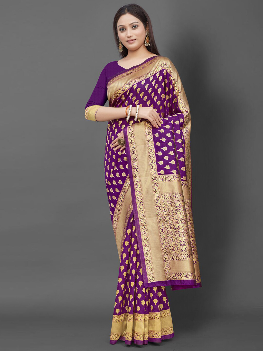 

Mitera Purple & Gold-Toned Ethnic Motifs Zari Silk Blend Banarasi Saree