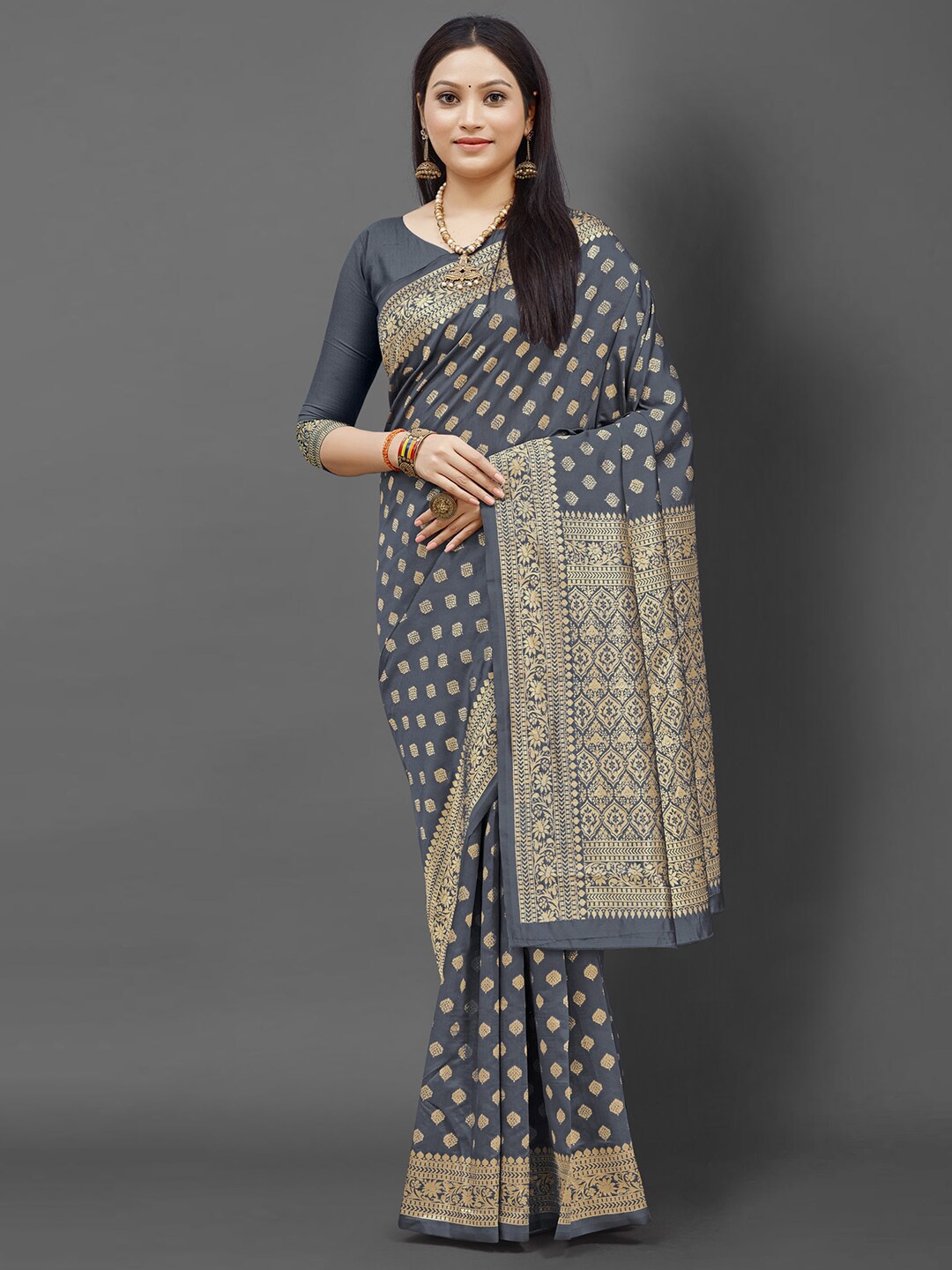 

Mitera Grey & Gold-Toned Floral Zari Silk Blend Banarasi Saree