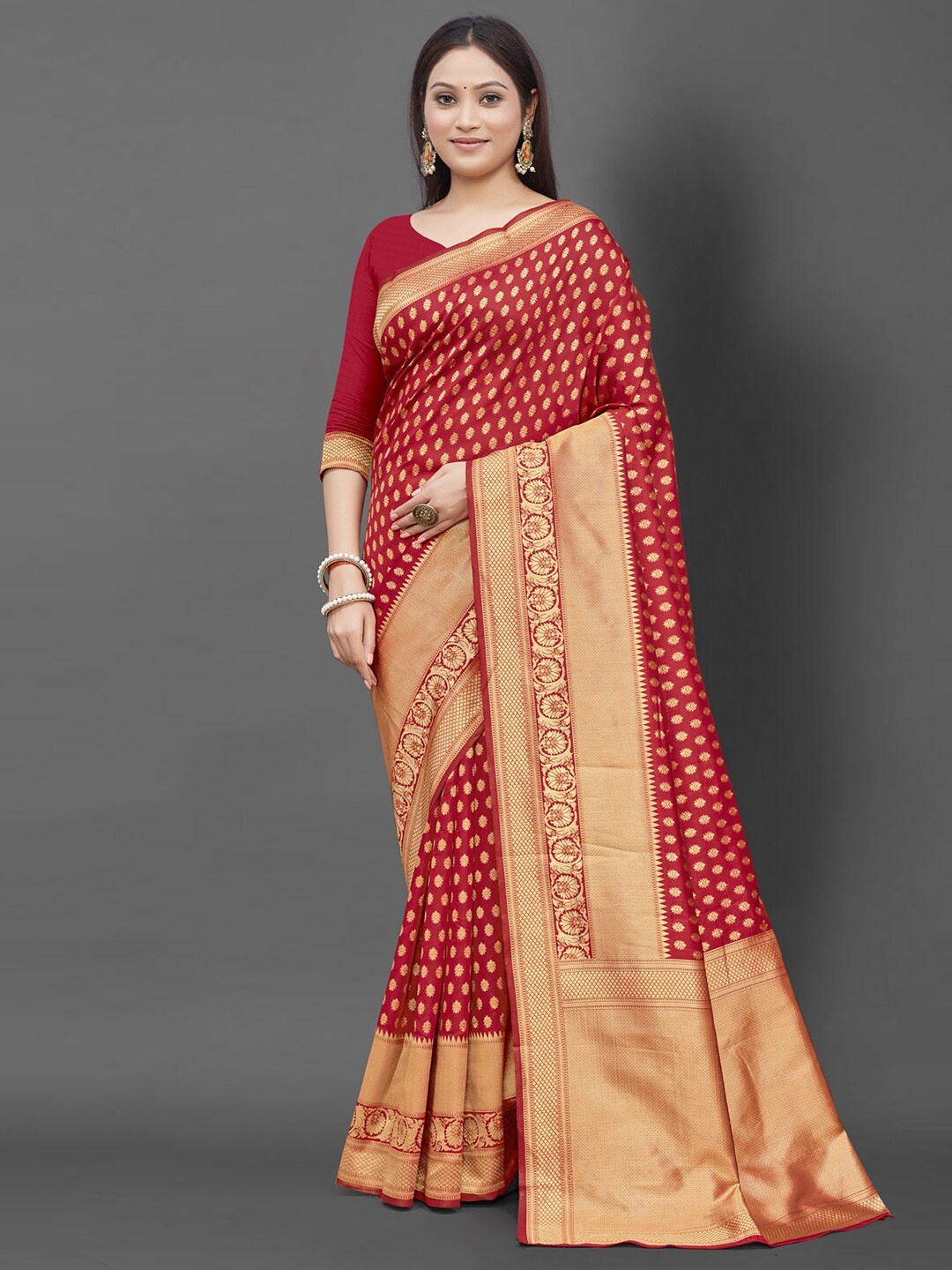 

Mitera Red & Gold-Toned Floral Zari Silk Blend Banarasi Saree