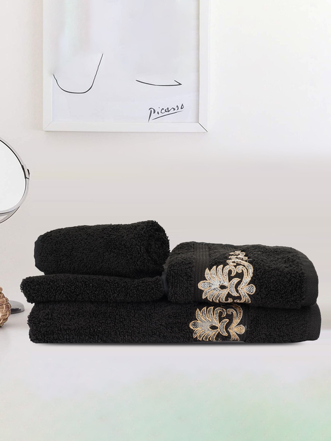 

LUSH & BEYOND Set Of 4 Solid 500 GSM Cotton Towels Set, Black