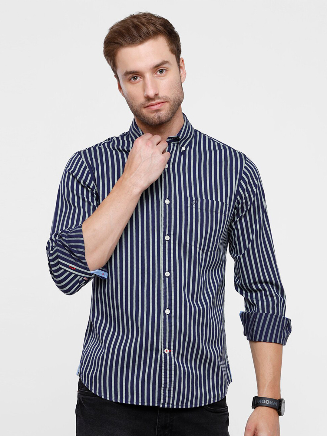 

Double Two Men Navy Blue Slim Fit Striped Casual Cotton Shirt