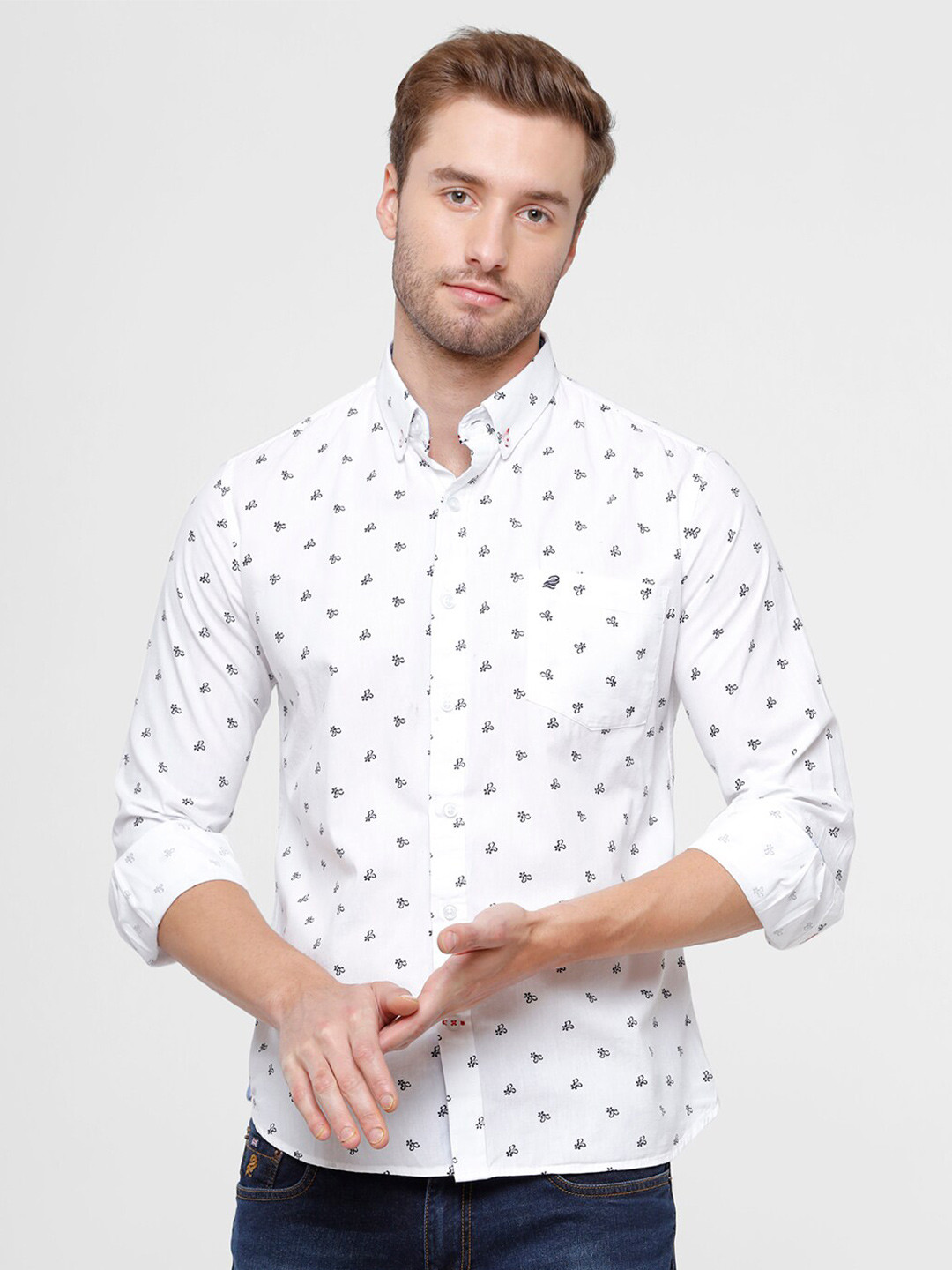 

Double Two Men White Slim Fit Floral Printed Cotton Casual Shirt