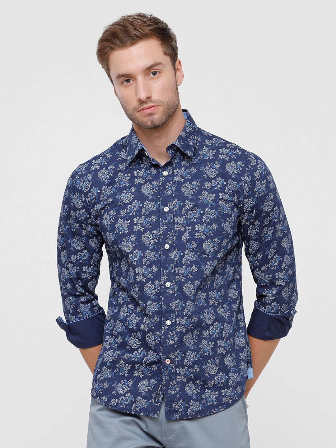 

Double Two Men Navy Blue Slim Fit Floral Printed India Slim Cotton Casual Shirt