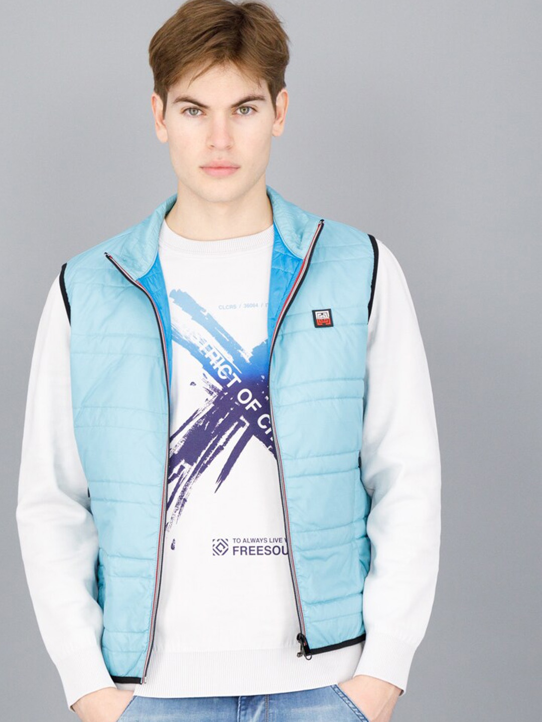 

FREESOUL Men Blue Geometric Colourblocked Crop Bomber Jacket