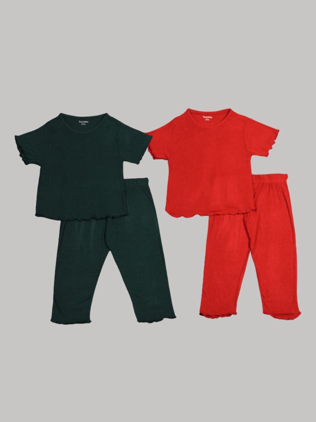 

Taatoom Girls Green & Red Pack Of 2 Night Suit