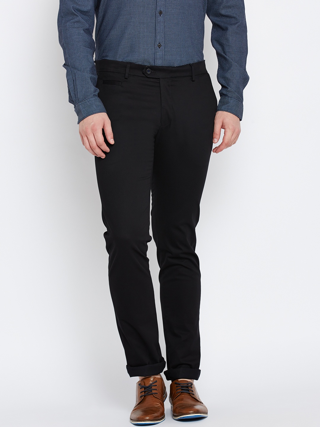 

Blackberrys Men Black Sharp Fit Solid Chinos