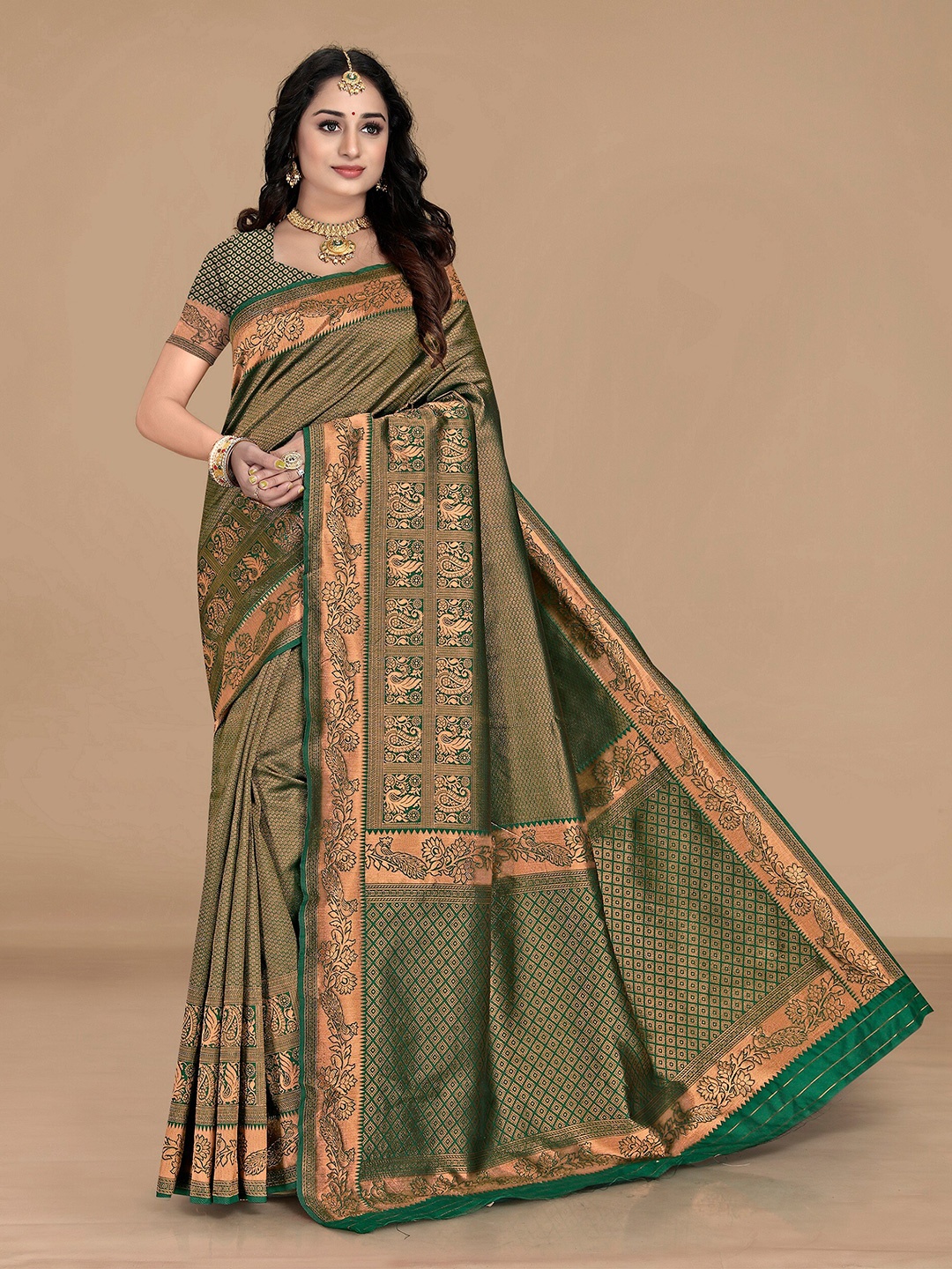 

Sidhidata Green & Gold-Toned Ethnic Motifs Zari Silk Blend Banarasi Saree