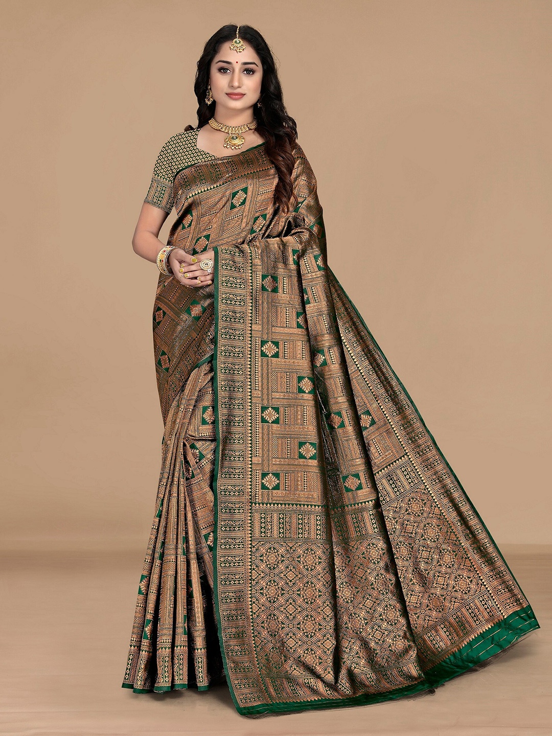 

Sidhidata Green & Gold-Toned Ethnic Motifs Zari Silk Blend Kanjeevaram Saree