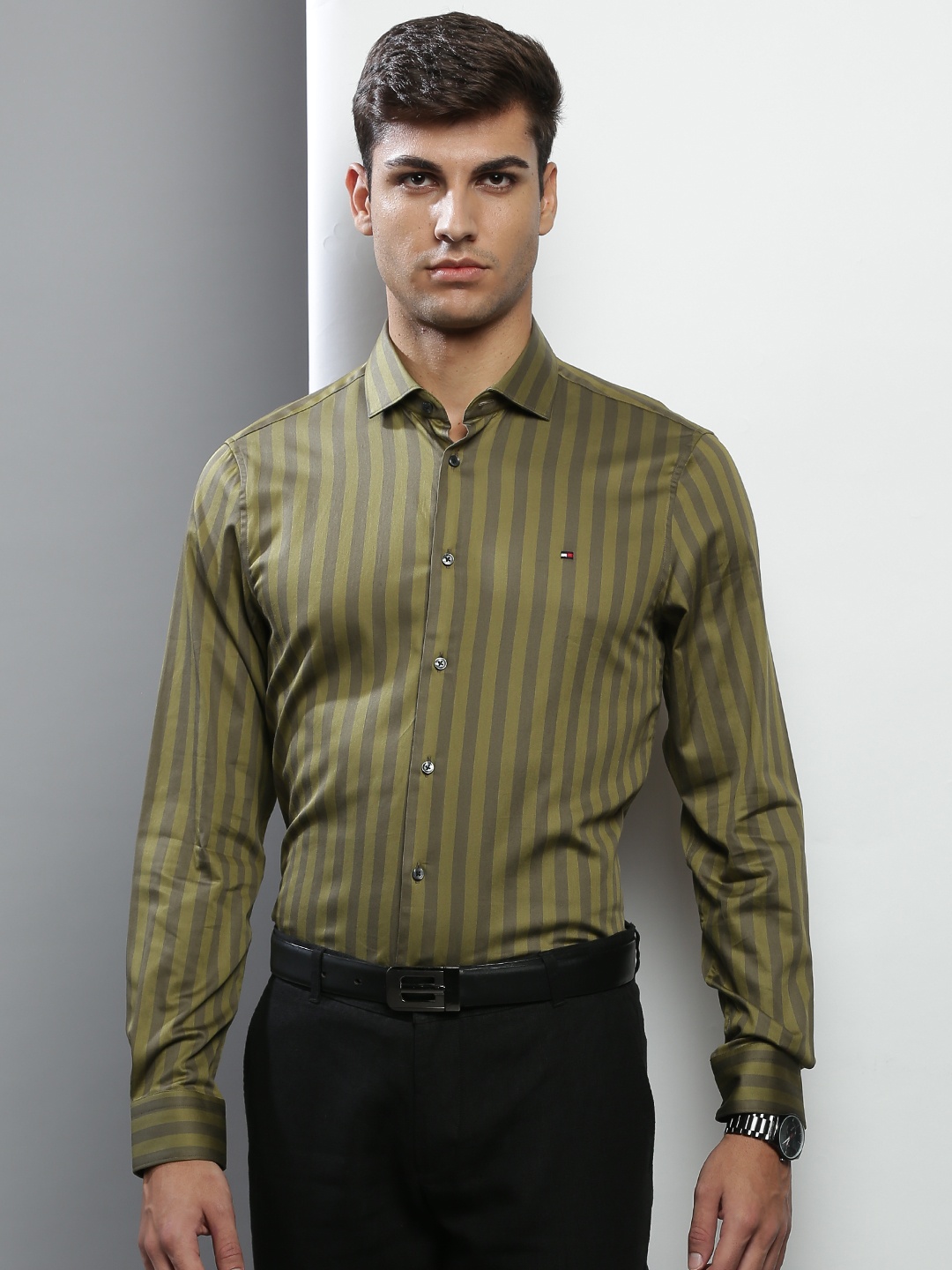 

Tommy Hilfiger Men Olive Green & Charcoal Grey Linen Slim Fit Striped Formal Shirt