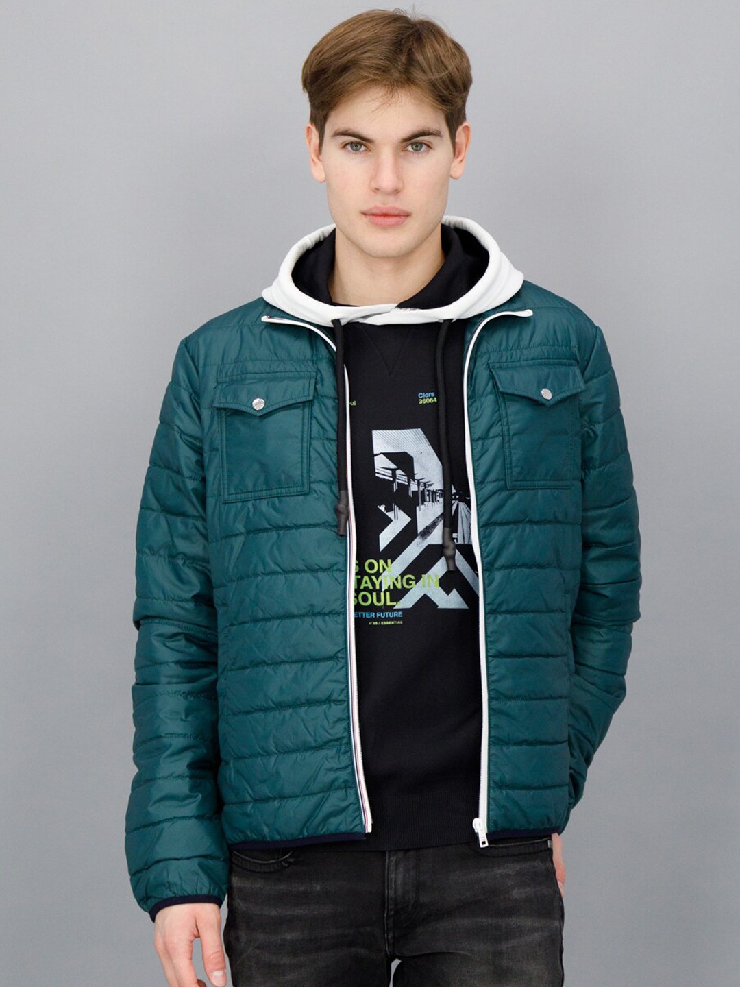 

FREESOUL Men Green Solid Padded Jacket