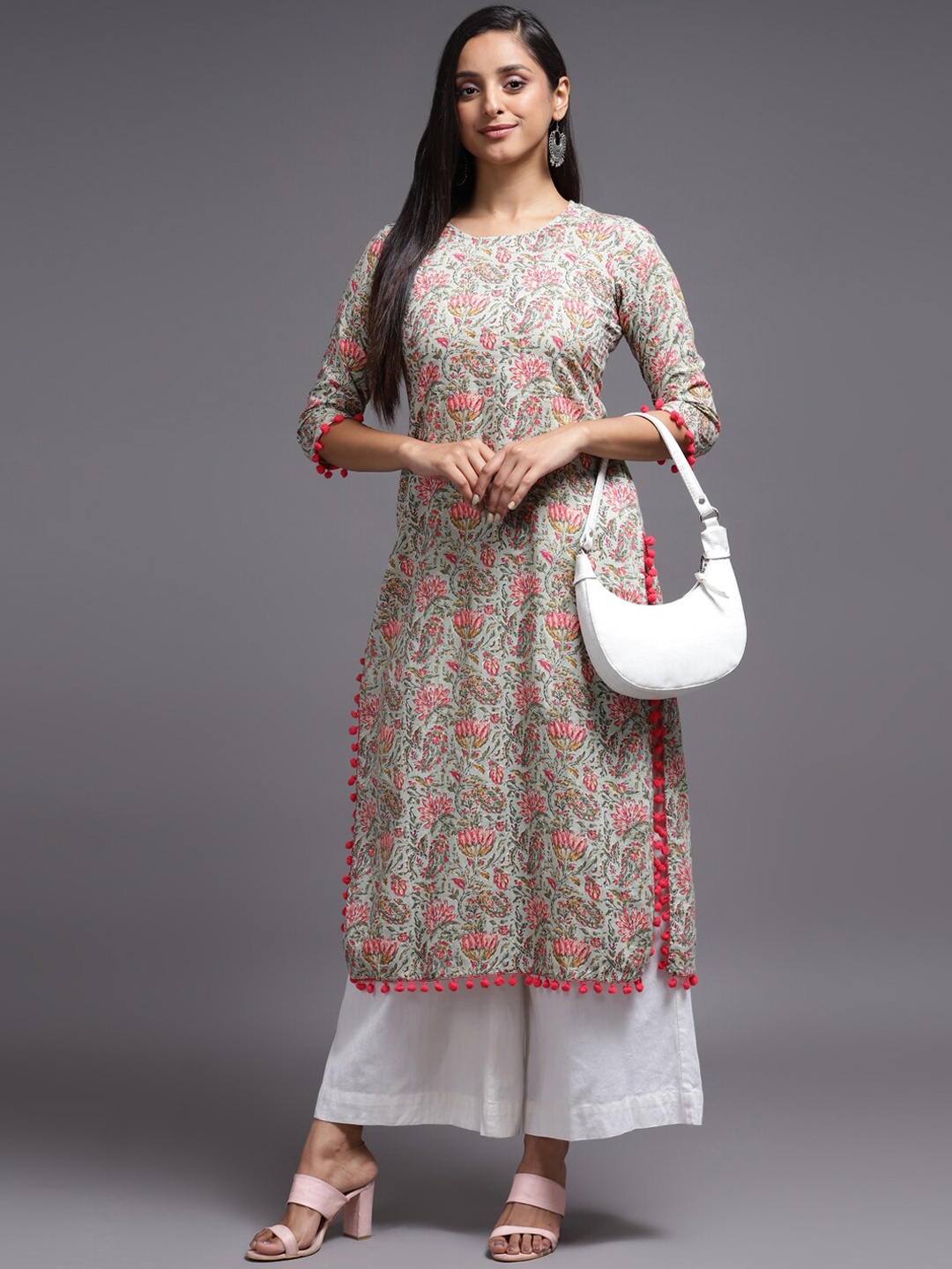 

KALINI Women Green Floral Printed Thread Work Straight Fit Cotton Kurta