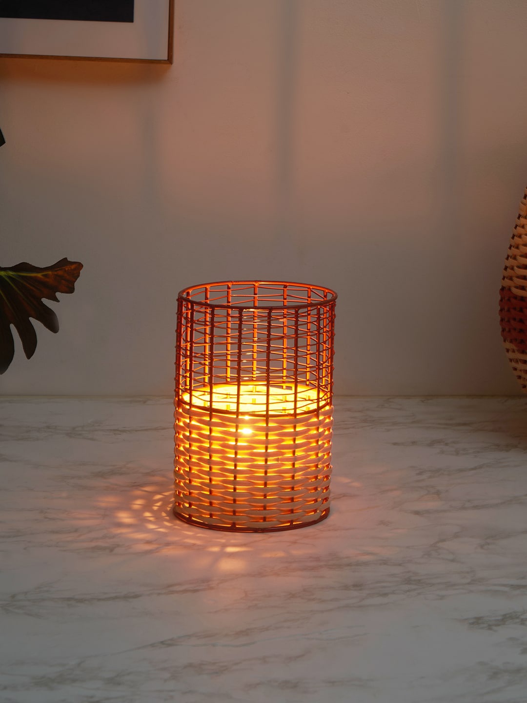 

HomeTown Cream-Coloured Textured Candle Holder
