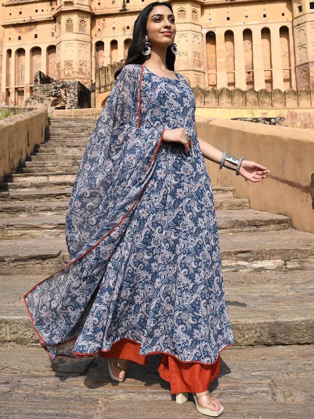 

Janasya Women Blue Georgette Floral Print Kurta with Flared Palazzo and Dupatta