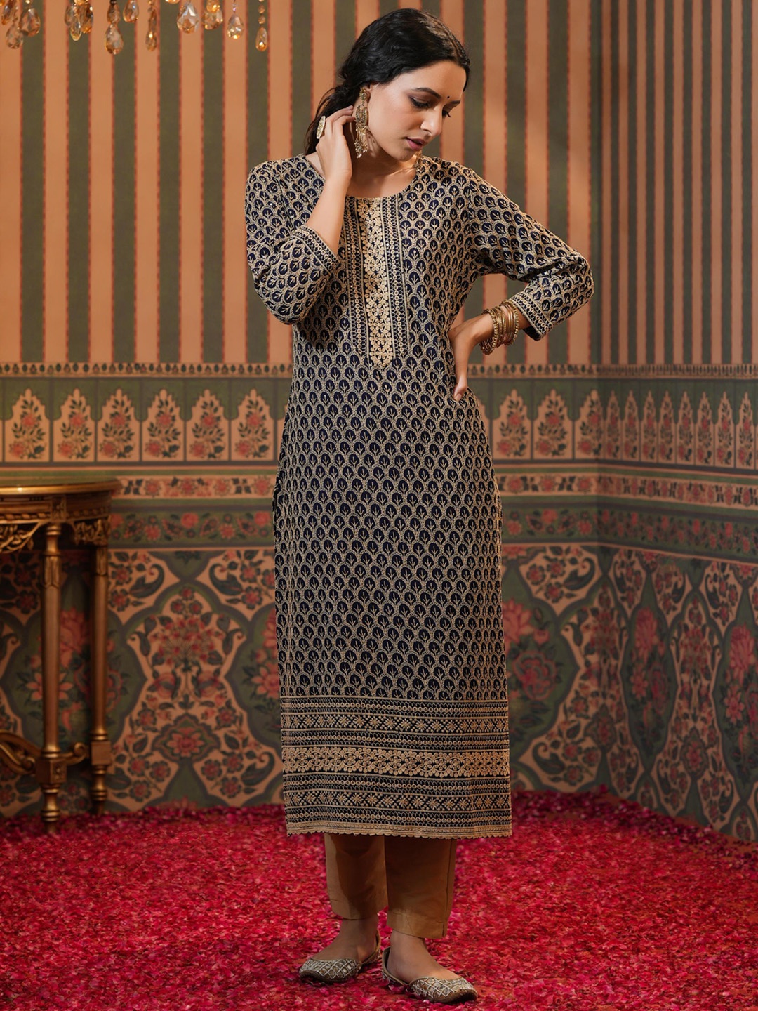

SCAKHI Women Navy Blue Ethnic Motifs Printed Thread Work Straight Kurta