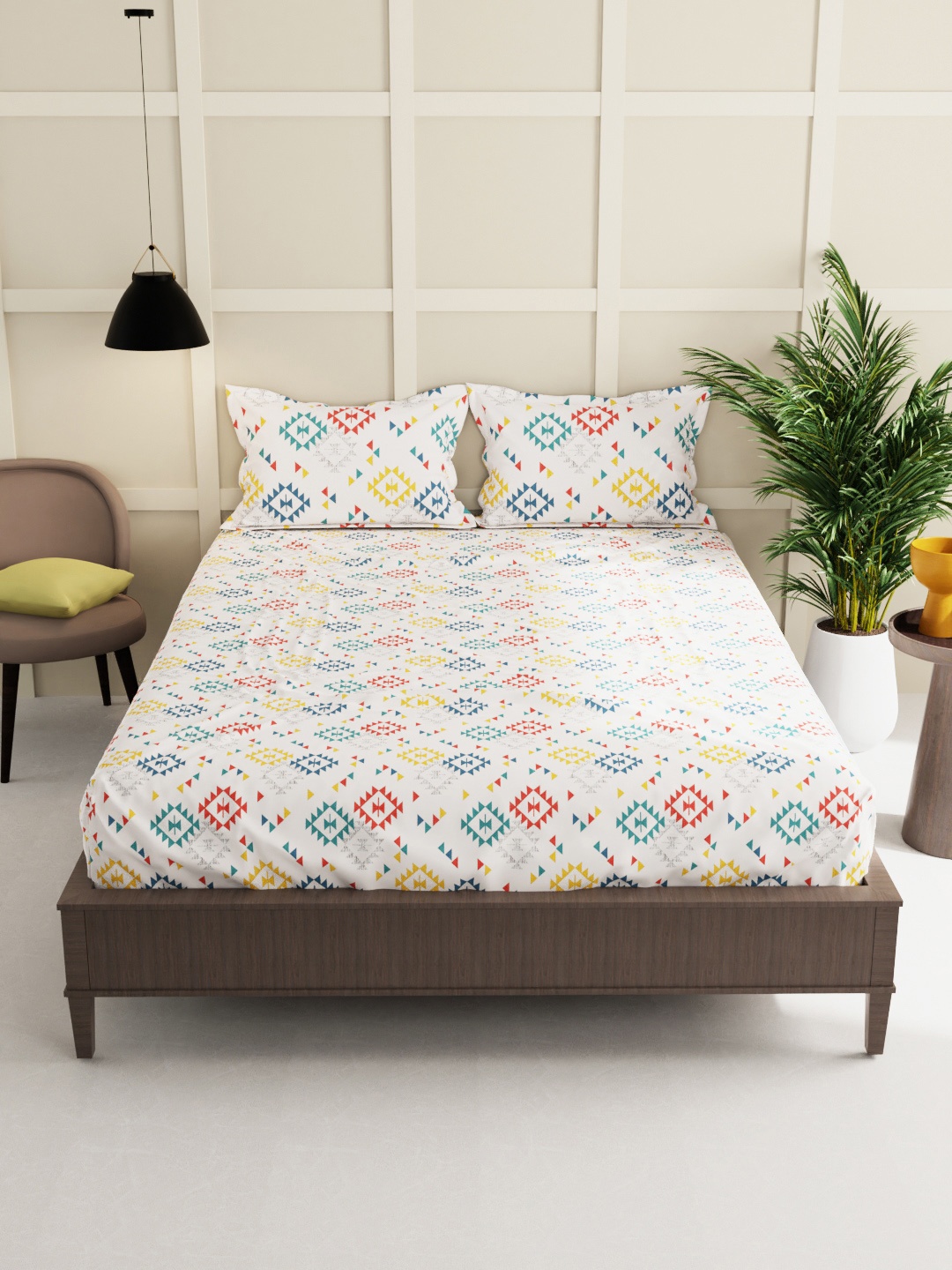 

KOPA White & Yellow Geometric 150 TC King Bedsheet with 2 Pillow Covers