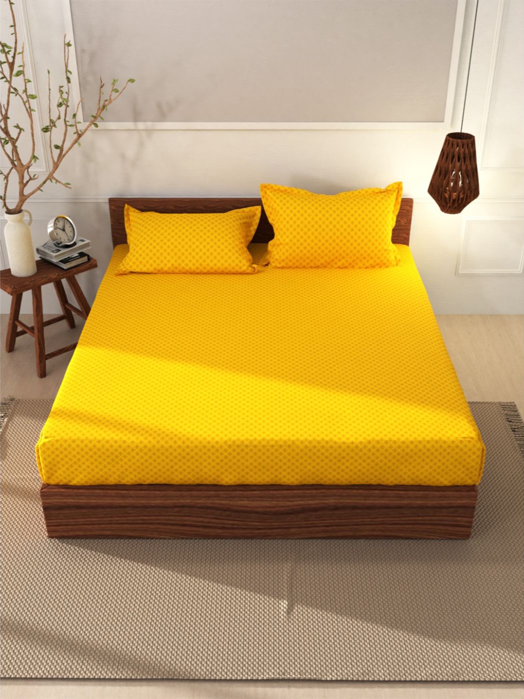 

BIANCA Yellow Geometric 144 TC Cotton Mt Fit King Bedsheet with 2 Pillow Covers
