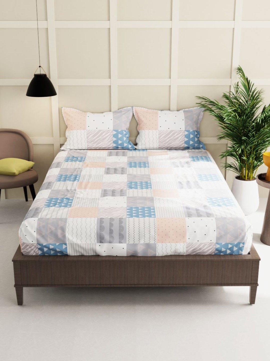 

BIANCA White & Blue Geometric Printed ENVOGUE 150 TC King Bedsheet with 2 Pillow Covers