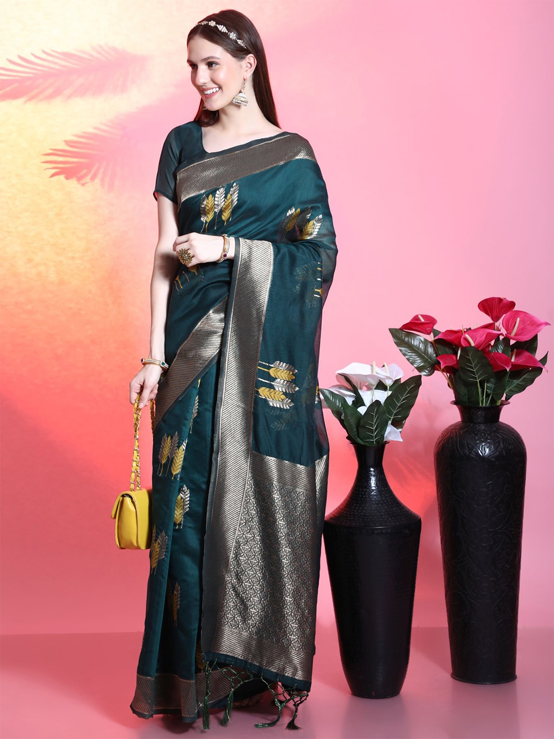 

AVANSHEE Green & Copper-Toned Floral Zari Saree