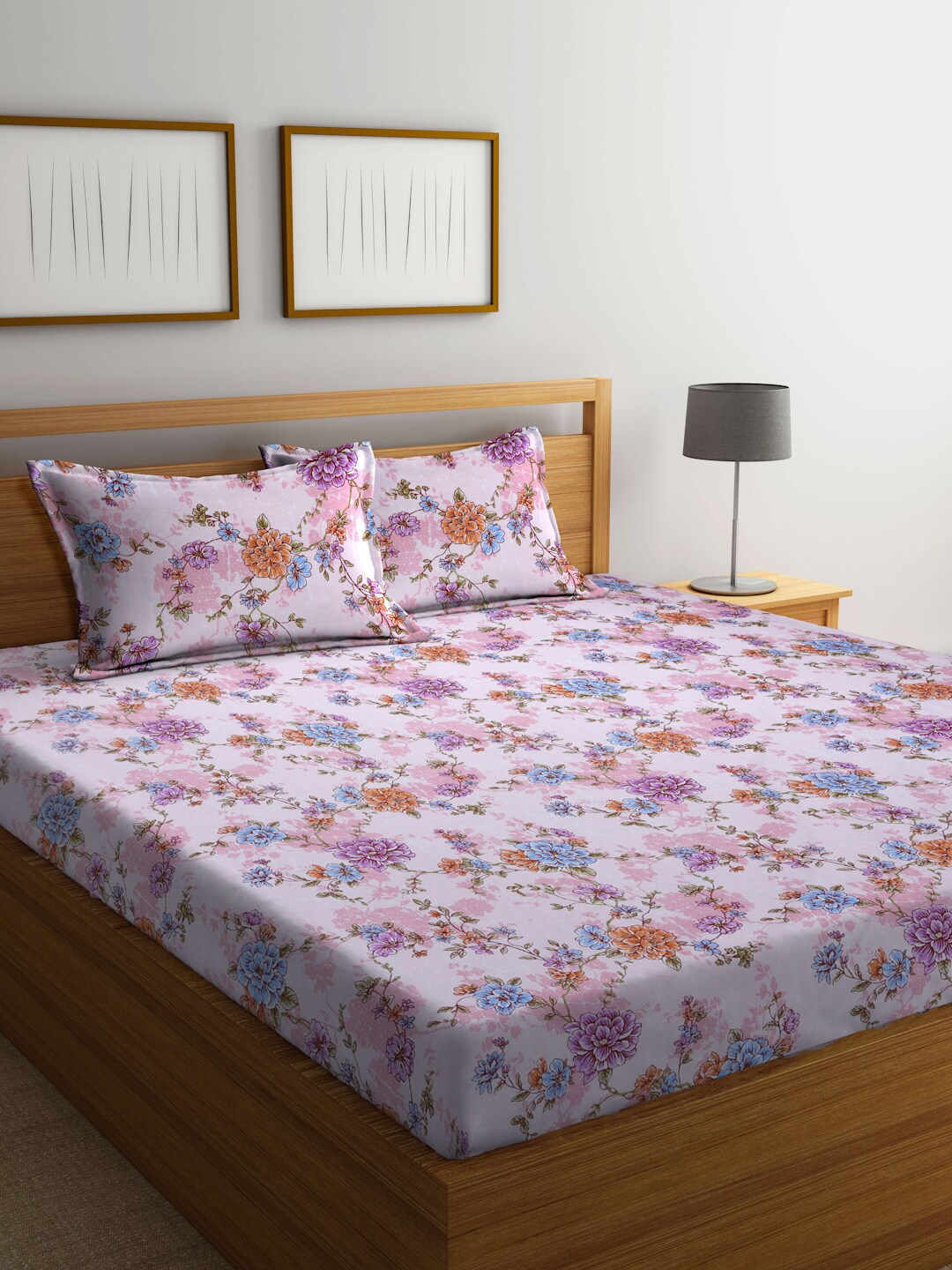 

BOMBAY DYEING Red & Blue Floral 160 TC King Bedsheet with 2 Pillow Cover