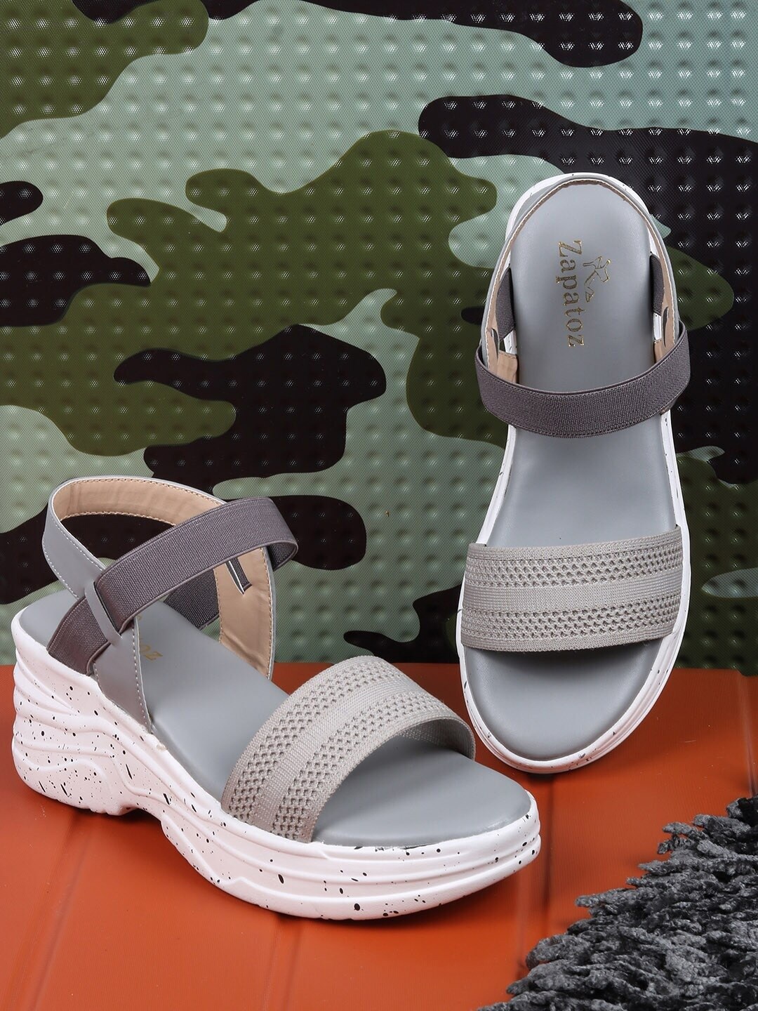 

ZAPATOZ Grey PU Wedge Sandals