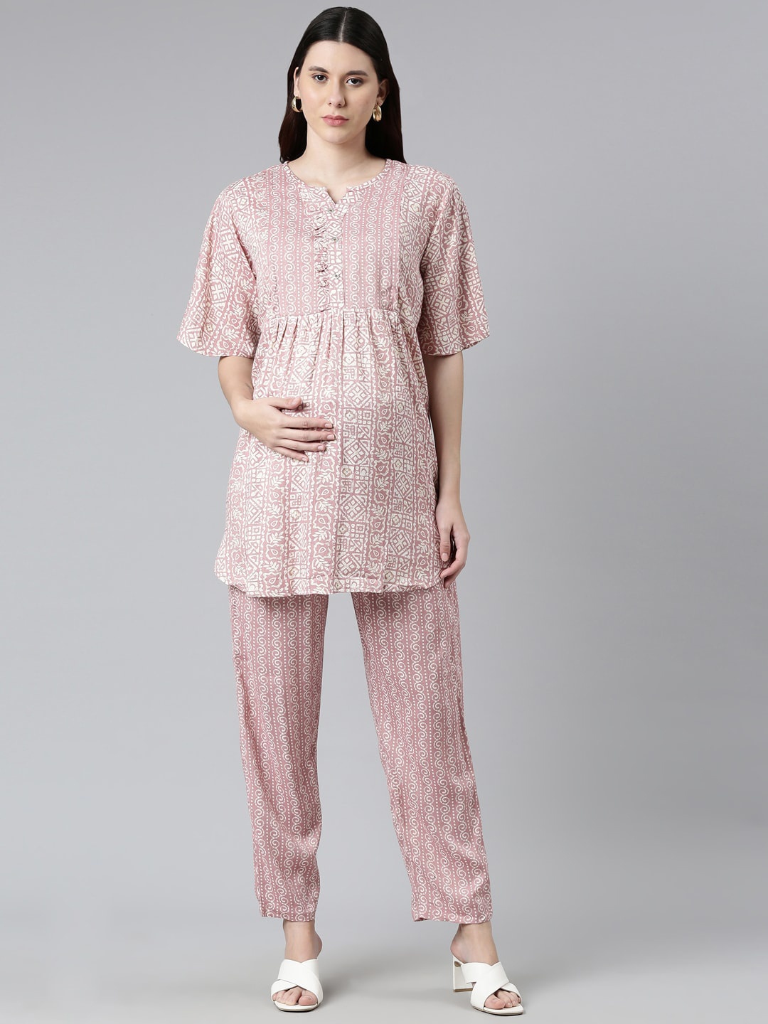 

GOLDSTROMS Women Pink & White Printed Maternity Night suit