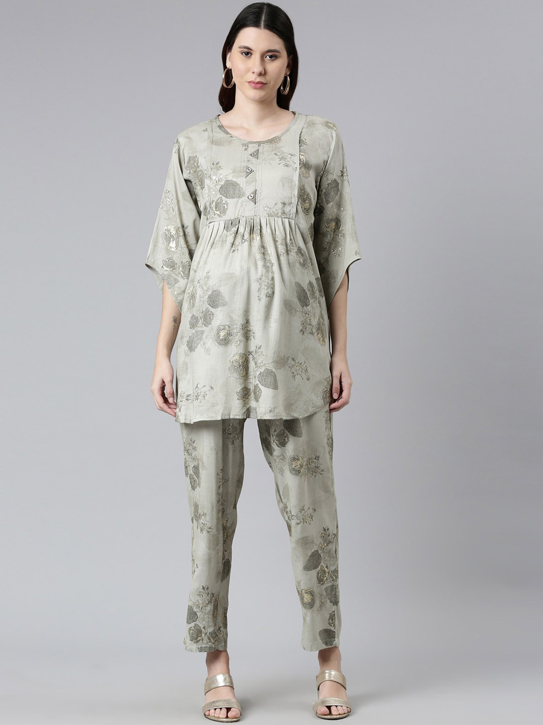 

GOLDSTROMS Women Grey Floral Printed Feeding Night suit
