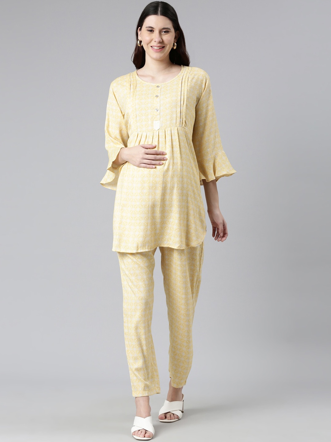 

GOLDSTROMS Women Yellow & White Printed Maternity Rayon Night suit FD-NTST-19256-D