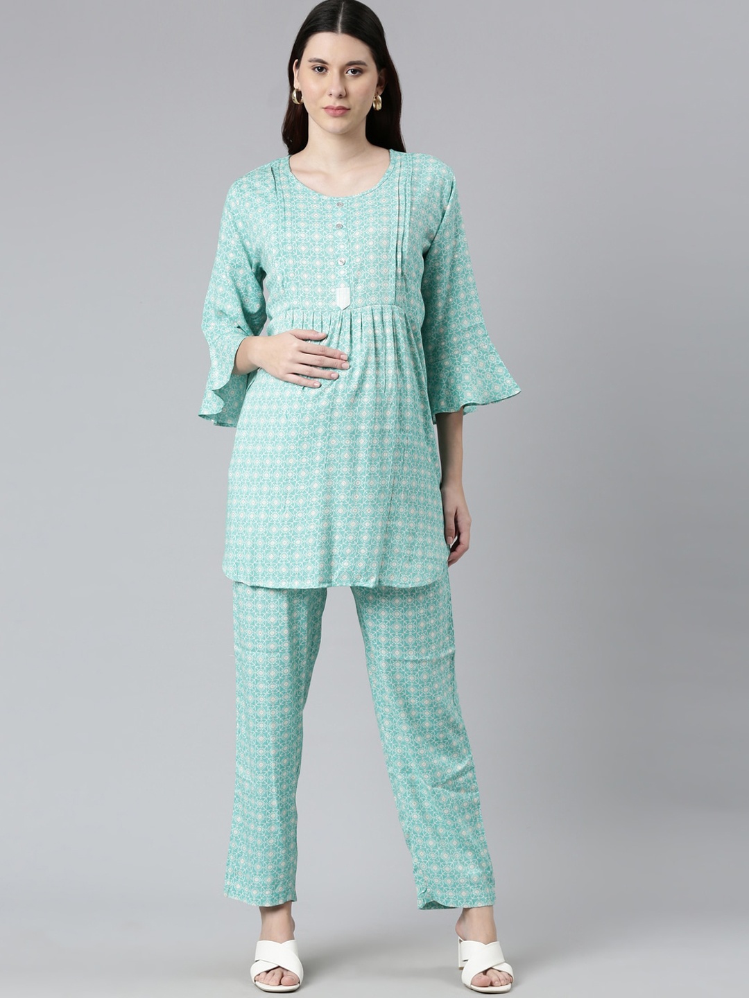 

GOLDSTROMS Women Sea Green & White Printed Maternity Night suit