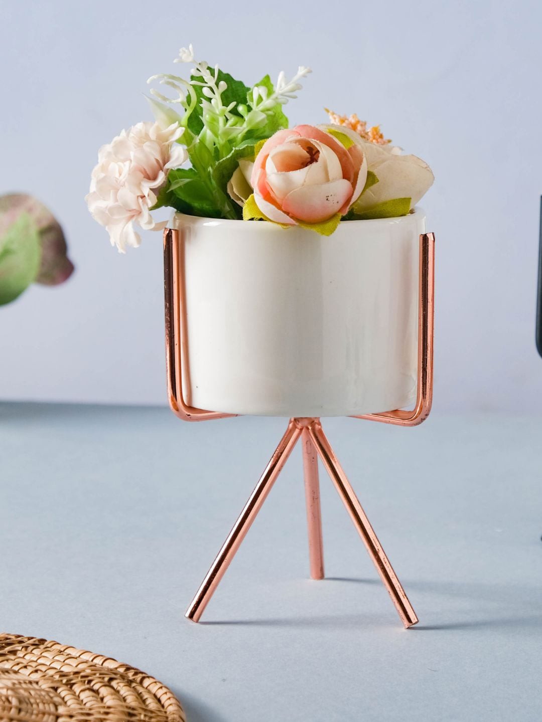 

Nestasia White Solid Ceramic Planter With Metal Stand