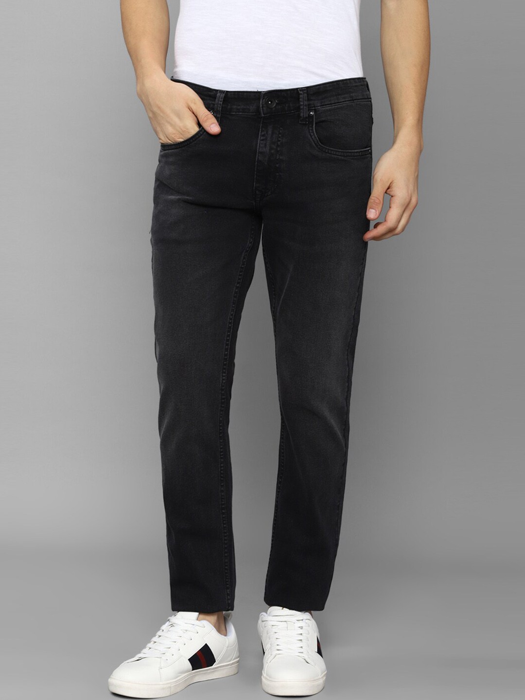 

Louis Philippe Jeans Men Black Slim Fit Light Fade Jeans
