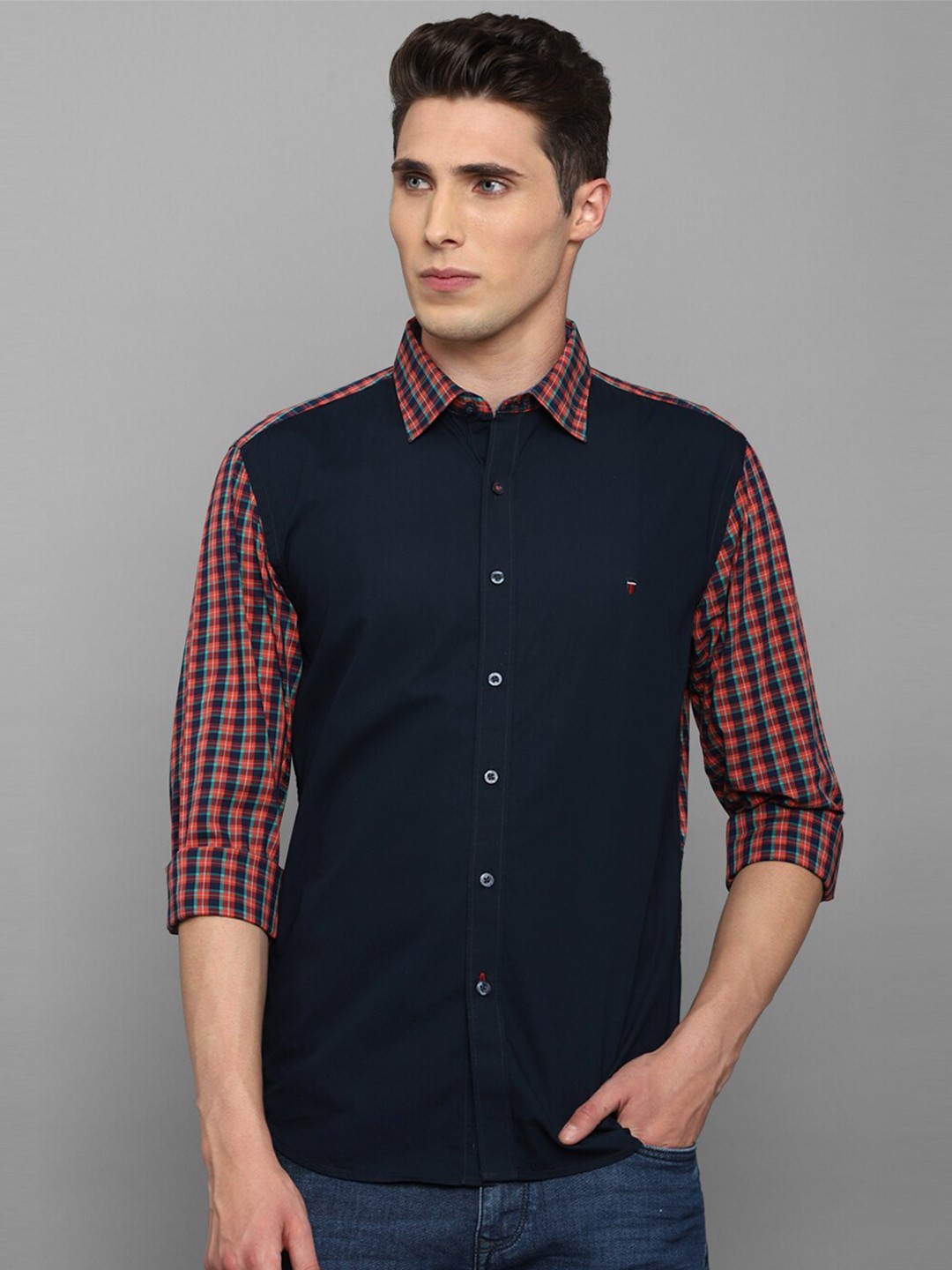 

Louis Philippe Sport Men Navy Blue Slim Fit Checked Casual Pure Cotton Shirt
