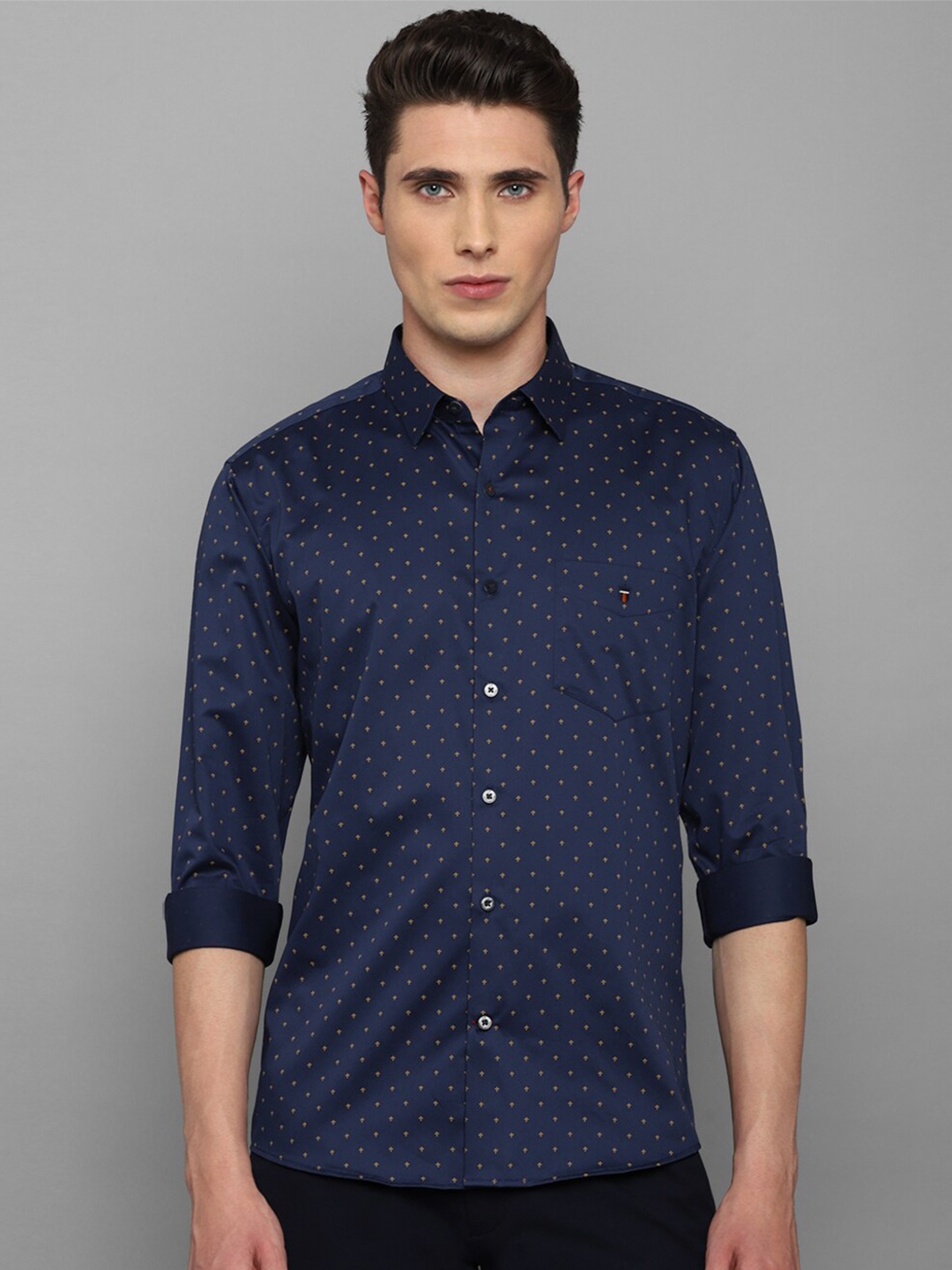 

Louis Philippe Sport Men Plus Size Navy Blue Slim Fit Printed Pure Cotton Casual Shirt