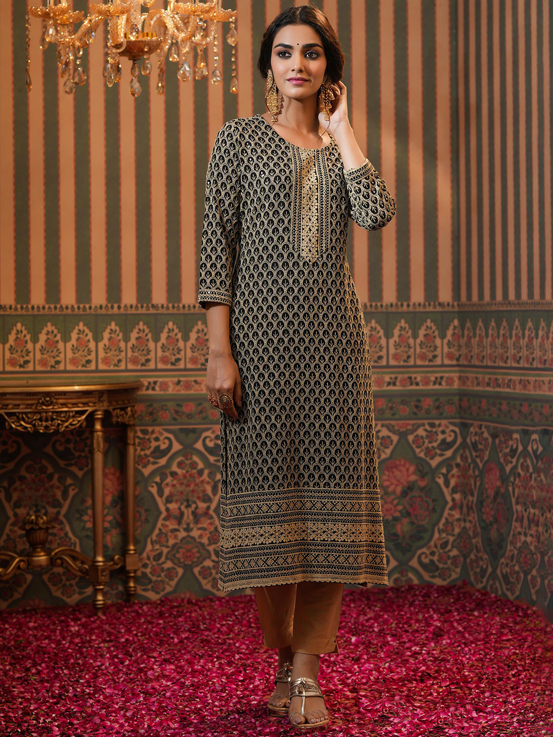 

SCAKHI Women Green & Beige Ethnic Motifs Embroidered Chikankari Grandeur & Majestic Artwork Kurta