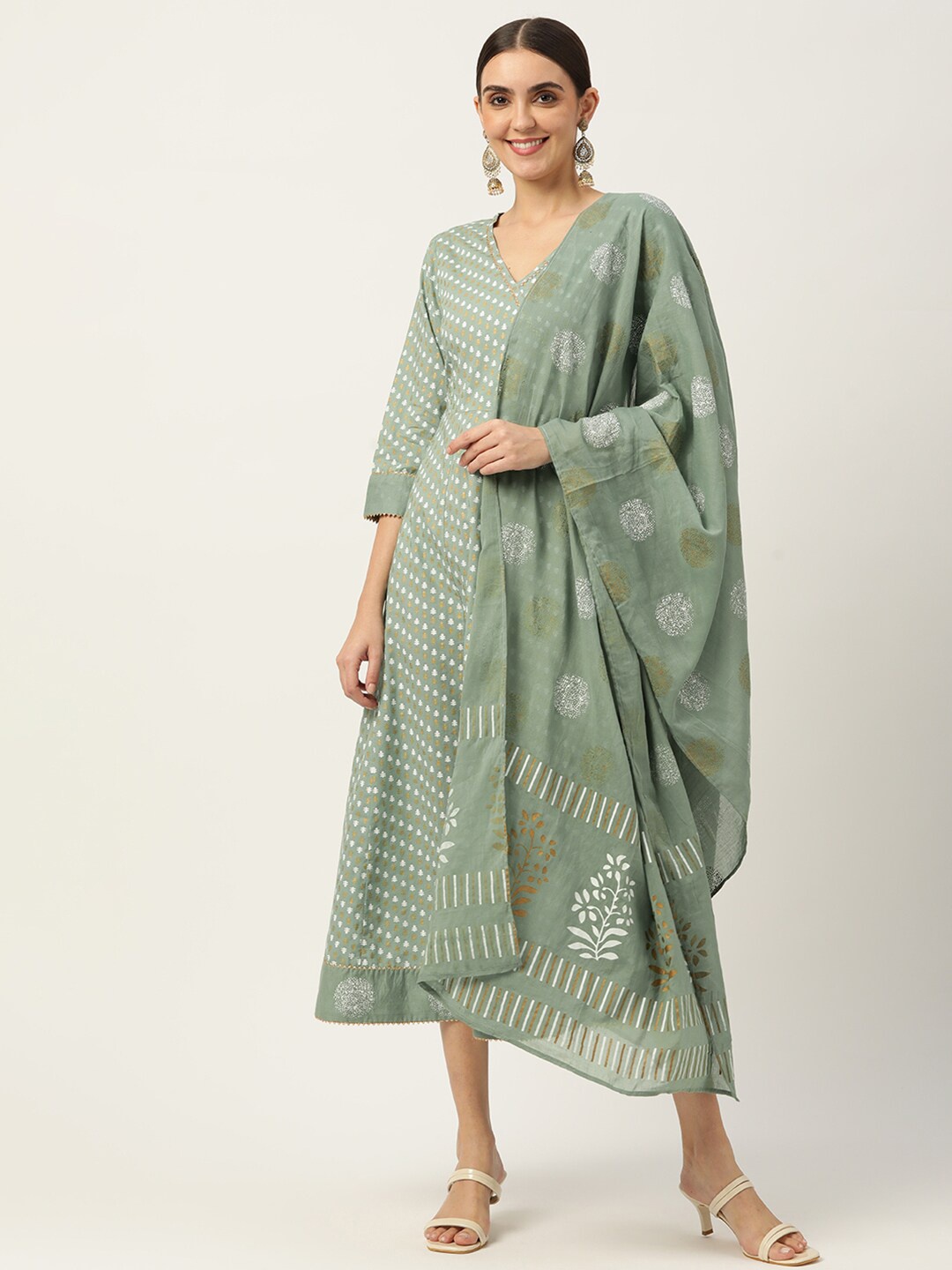 

Maaesa Women Green Printed Ethnic Maxi Dress With Dupatta