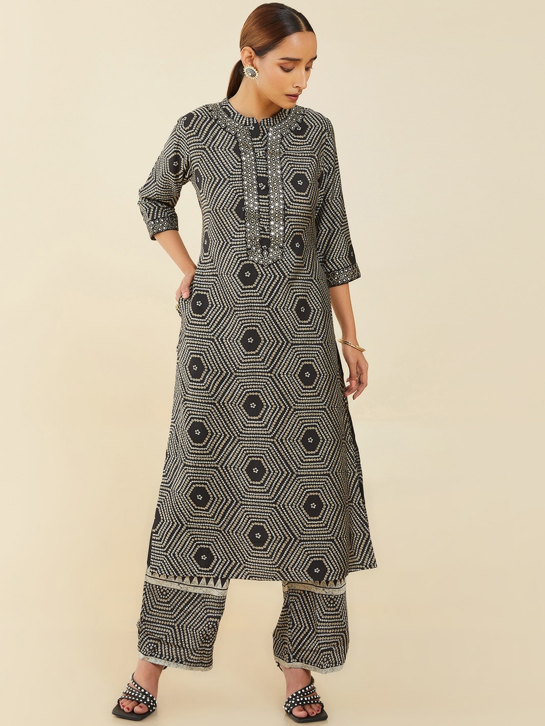 

Soch Women Black Bandhani Printed Kurta with Palazzos