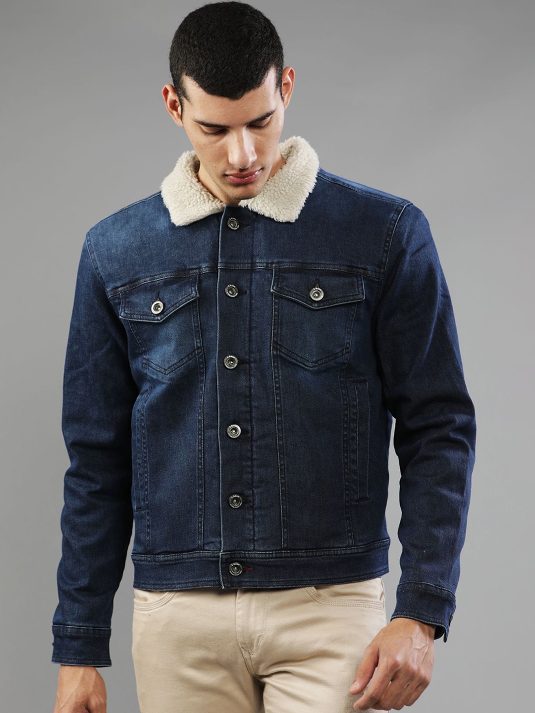 

t-base Men Washed Denim Jacket, Na