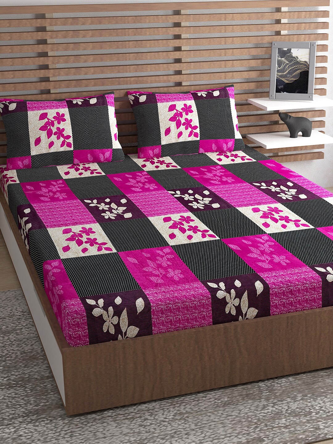 

Urban Magic Pink & Burgundy Floral 120 TC Queen Bedsheet with 2 Pillow Covers