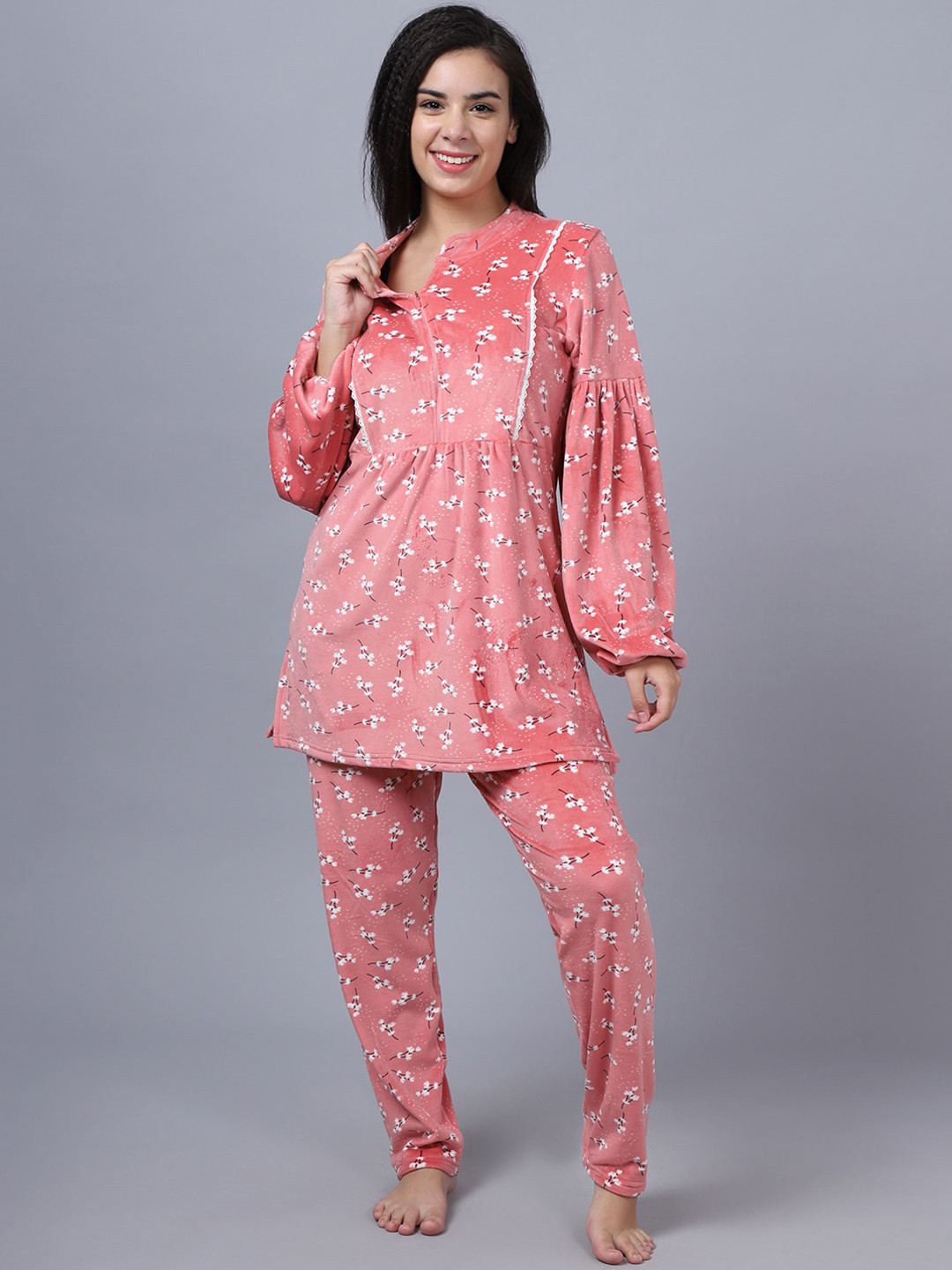 

Kanvin Women Pink & White Printed Night suit