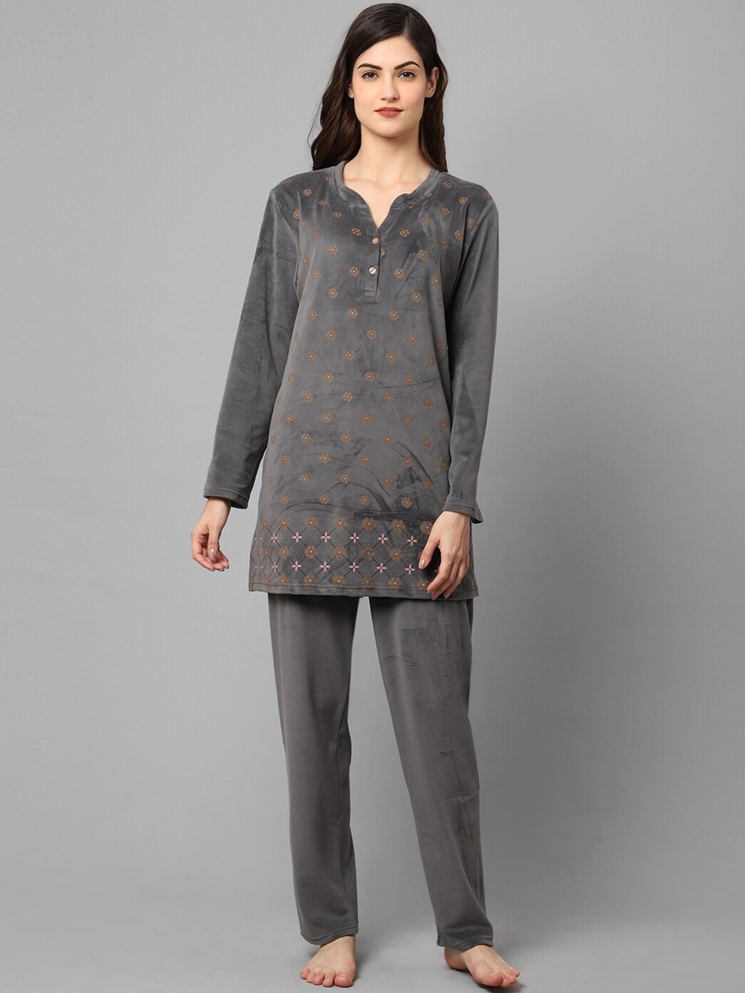 

Kanvin Women Charcoal & Brown Printed Night suit