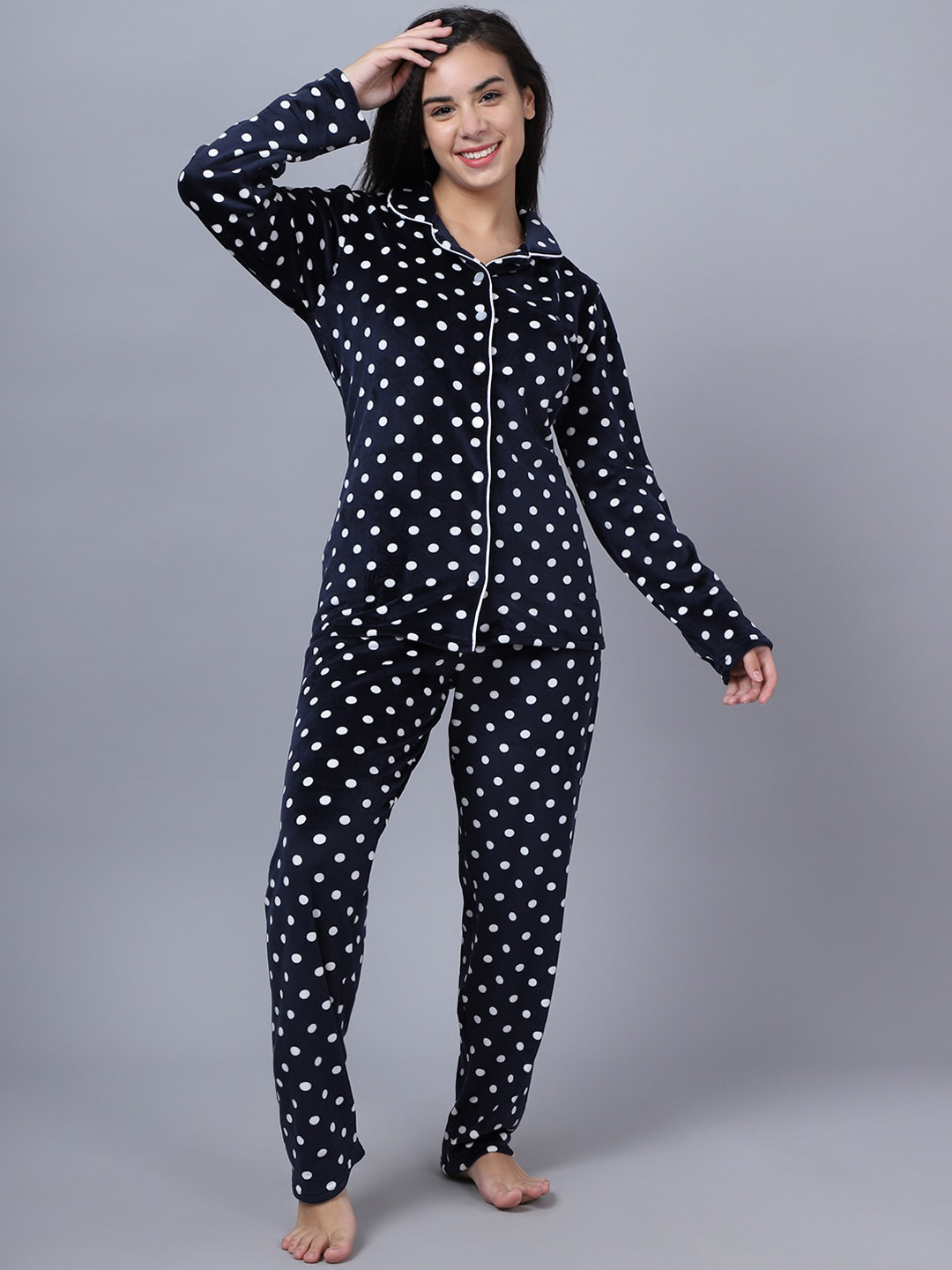 

Kanvin Women Navy Blue & White Polka Dots Printed Night suit