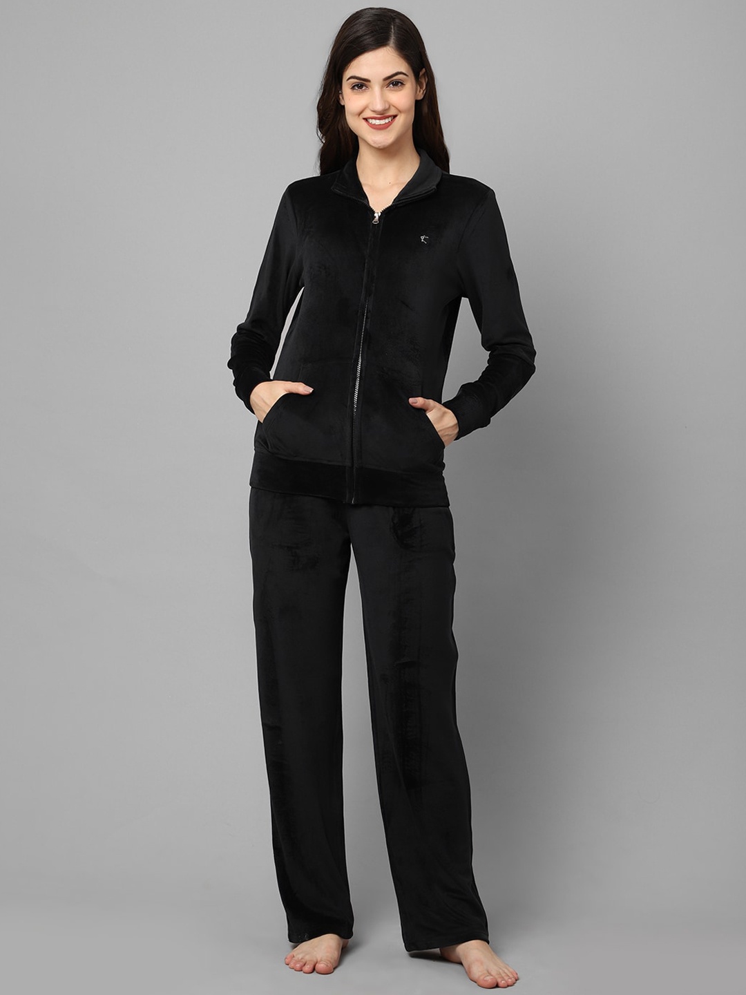 

Kanvin Women Black Night suit