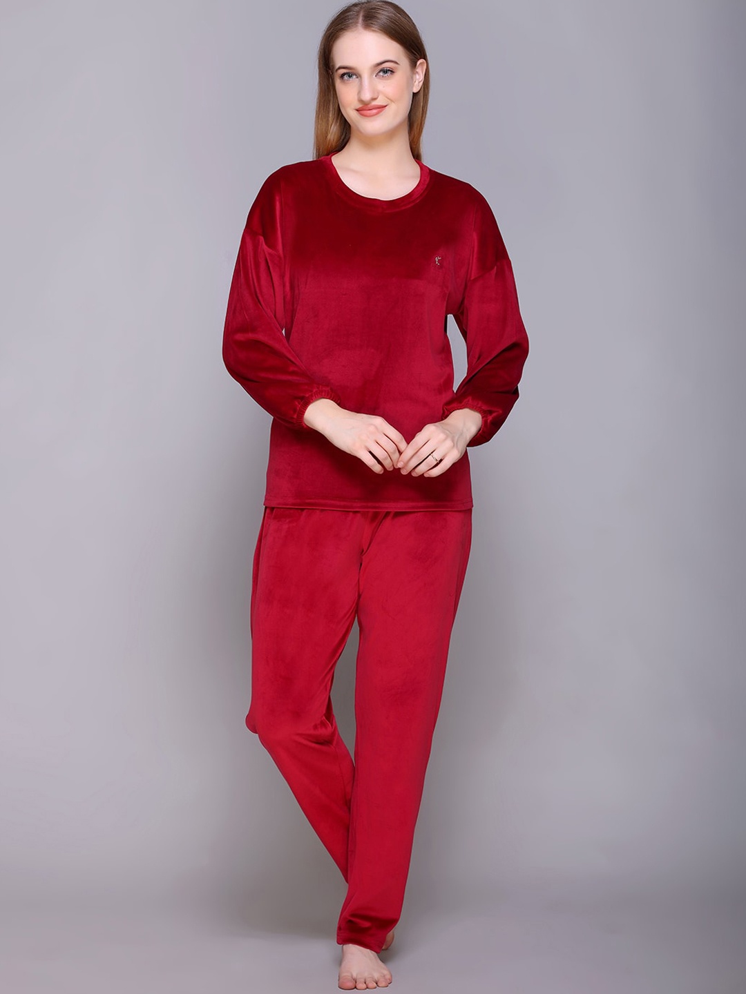 

Kanvin Women Solid Night suit, Red