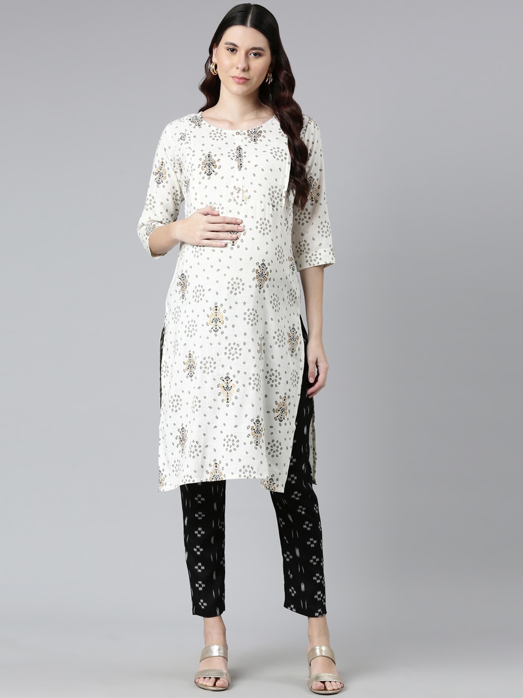 

GOLDSTROMS Women White Floral Printed Maternity Kurta with Trouser Set
