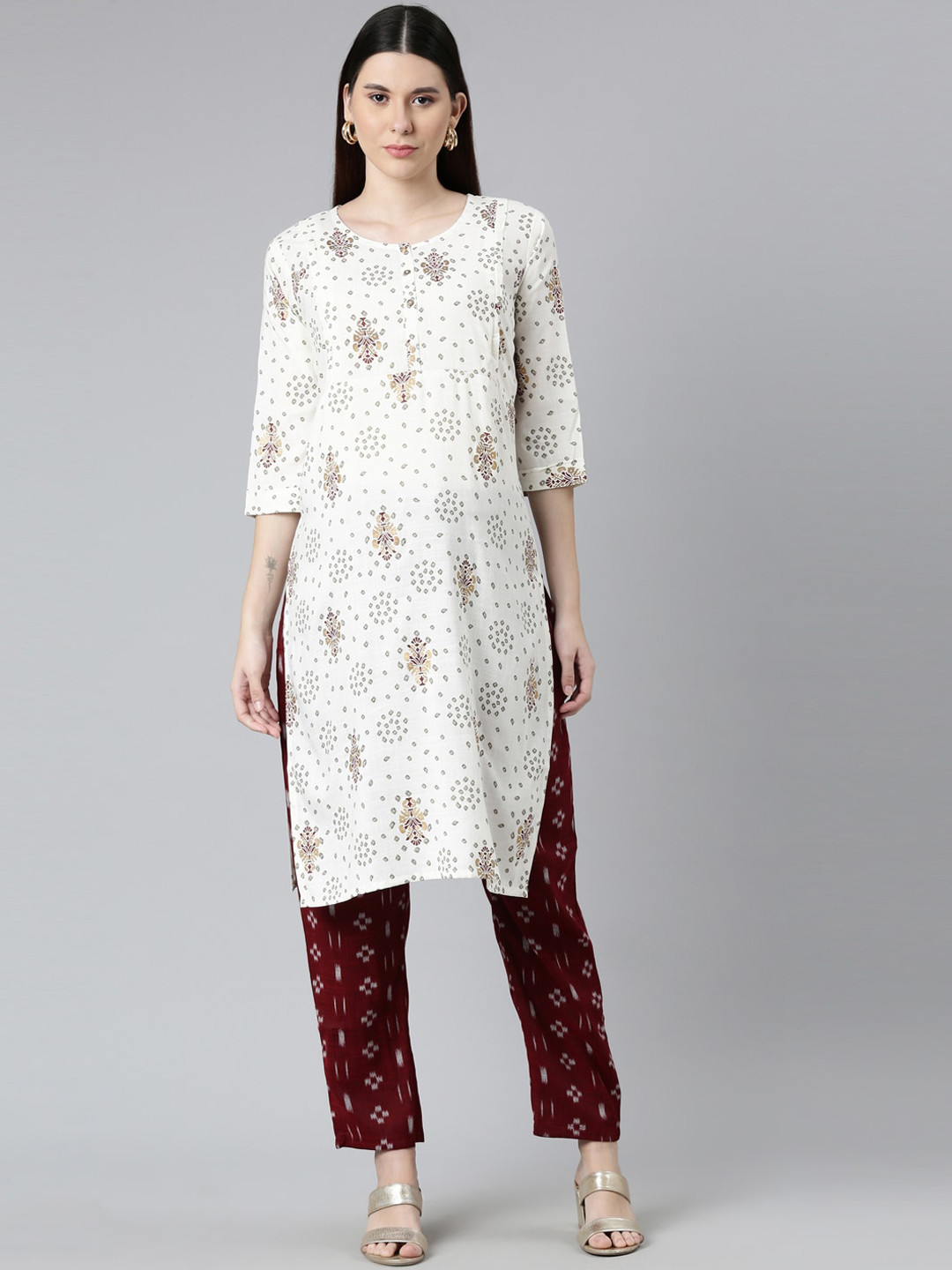 

GOLDSTROMS Women White Floral Printed Kurta with Trousers